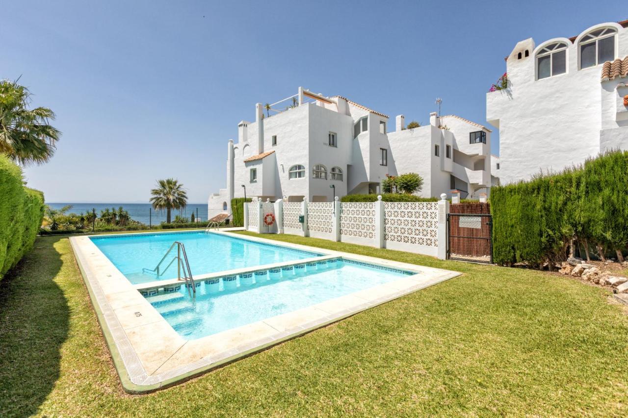 Front Sea View Penthouse Apartman Estepona Kültér fotó