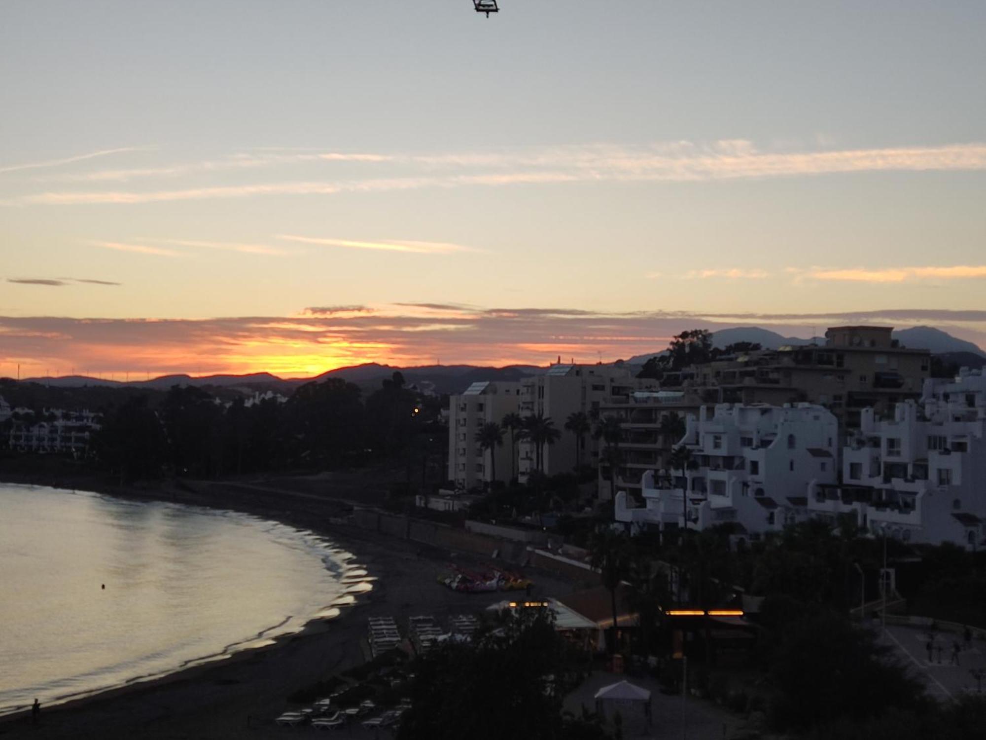 Front Sea View Penthouse Apartman Estepona Kültér fotó