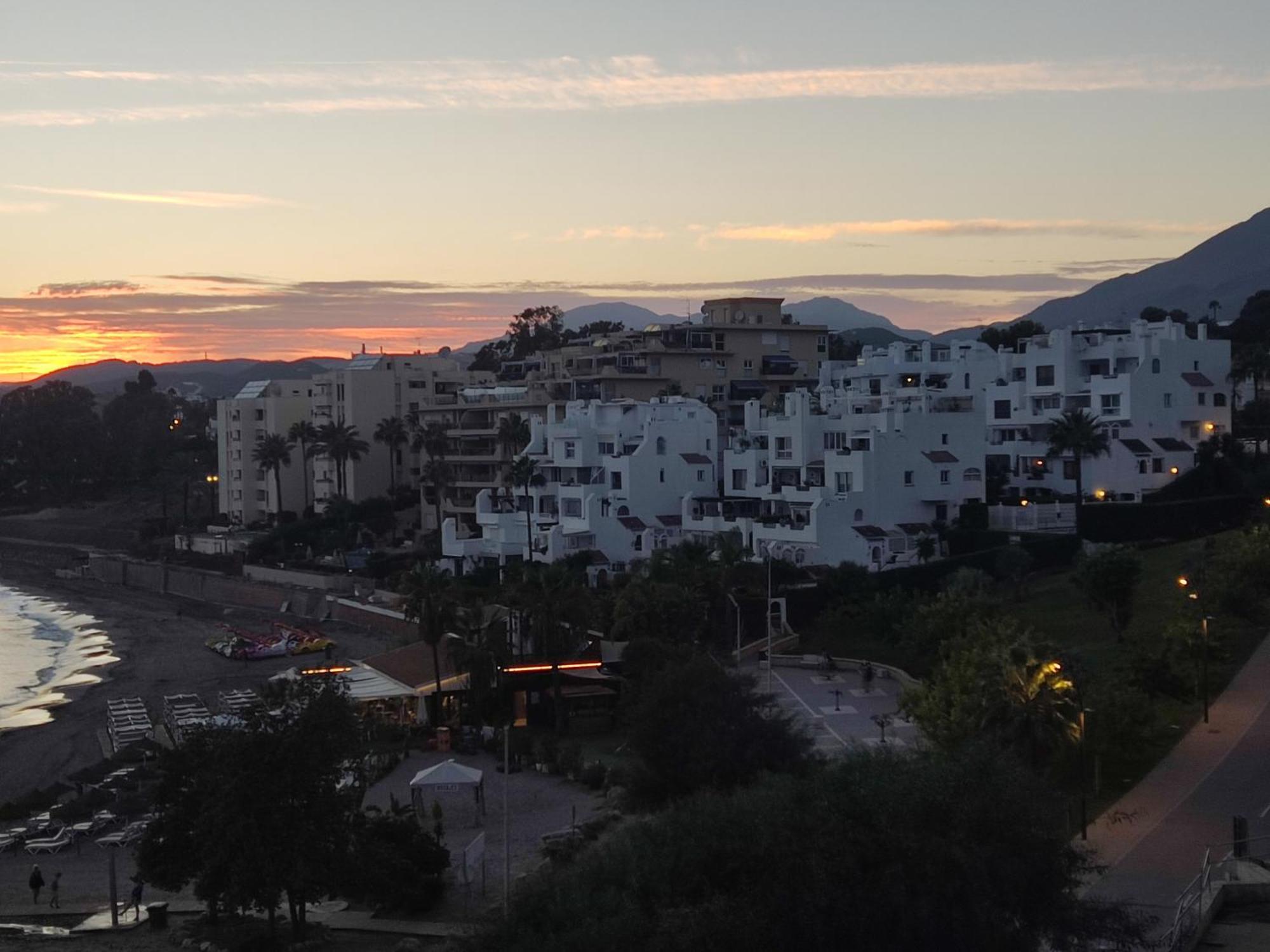 Front Sea View Penthouse Apartman Estepona Kültér fotó